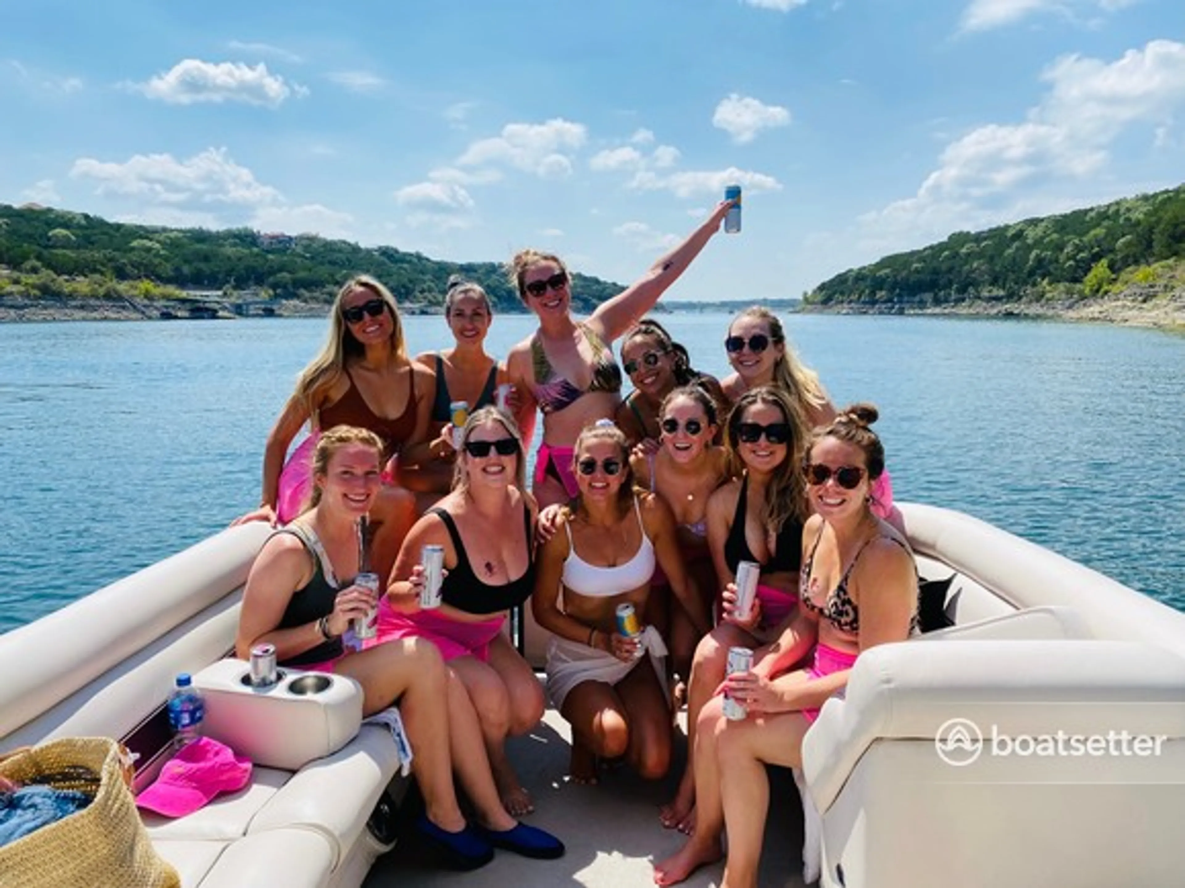 Rent a Premier Marine 275 Grand Majestic LTD RE 2Tube in Austin, TX on